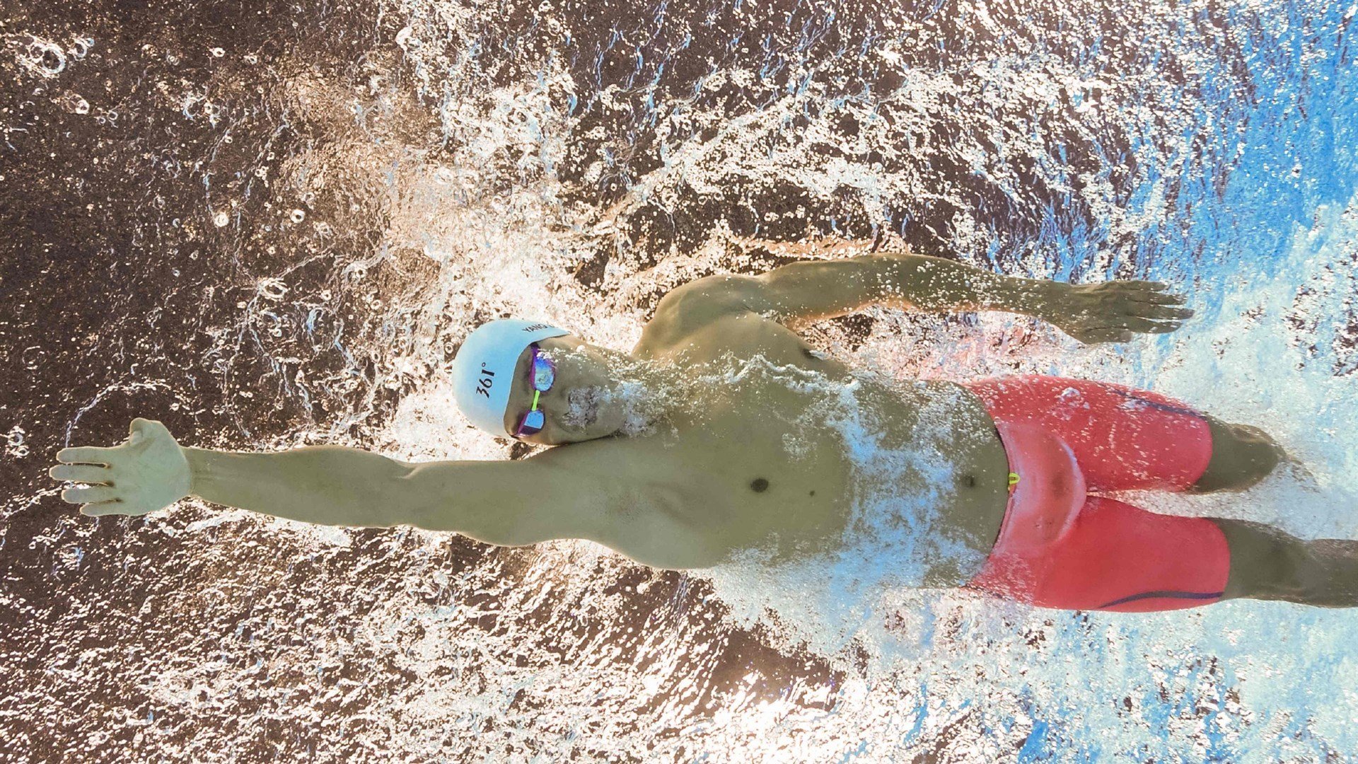 “马丁·高尔西的出色防守与技术，帮助美洲狮队攻守兼备”